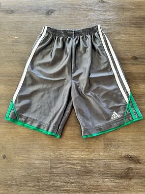 🟣GUC🟣 Adidas Basketball Shorts - Youth Size 7X